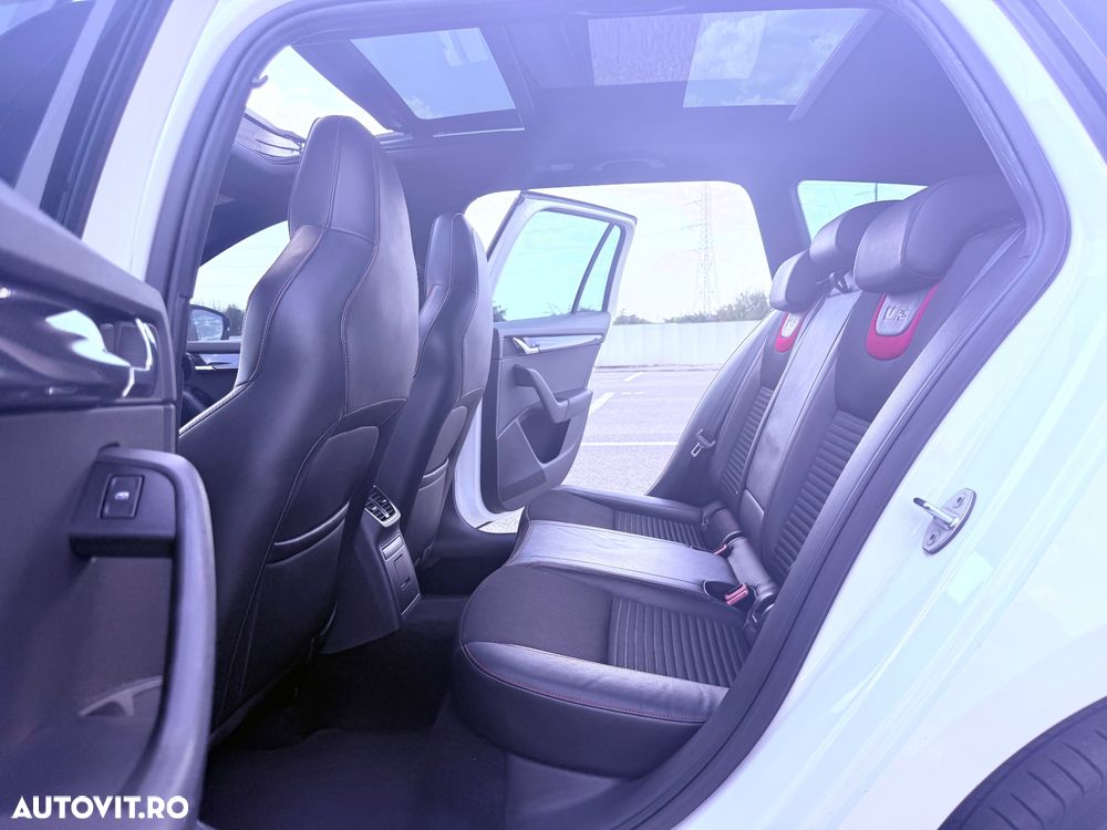 Skoda Octavia 2.0 TDI RS DSG - 25