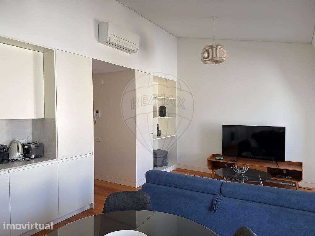 Apartamento T1 para arrendamento - Grande imagem: 2/14