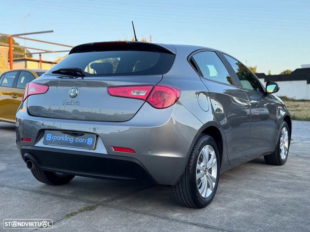 Alfa Romeo Giulietta - 5