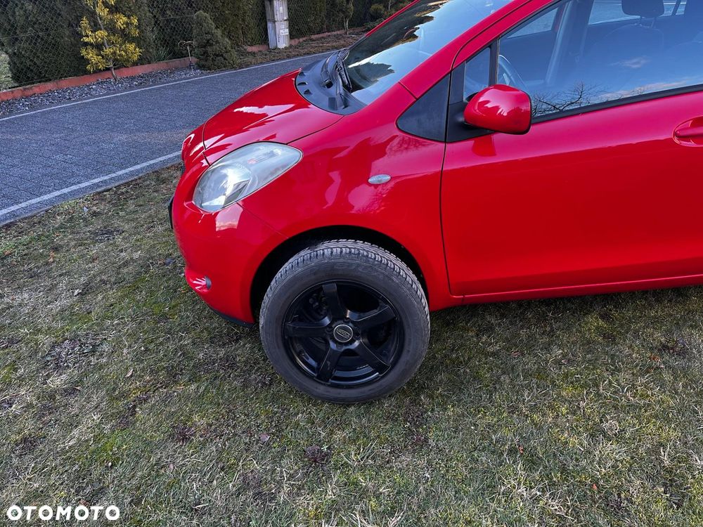 Toyota Yaris 1.0 VVT-i - 8