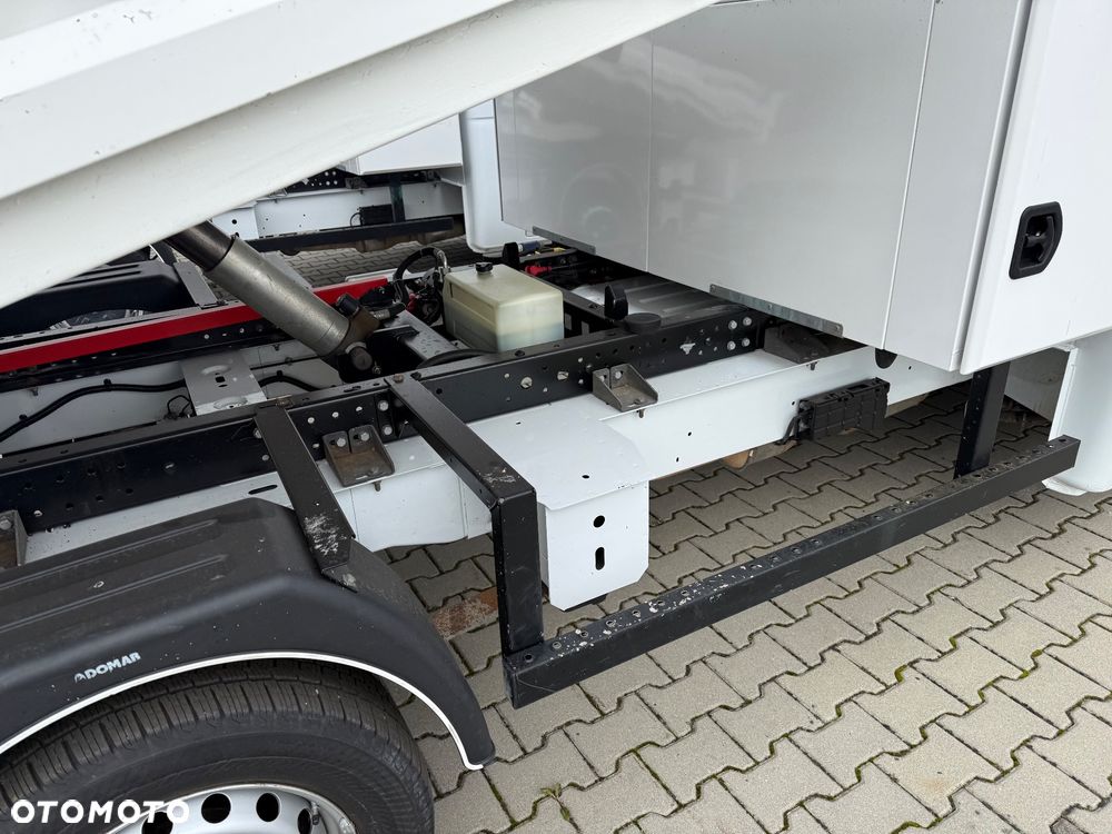 Renault MASTER 125 / WYWROTKA + KUFER / DŹWIG / 128 TKM / HAK / Z FRANCJI / STAN BDB / / / - 17