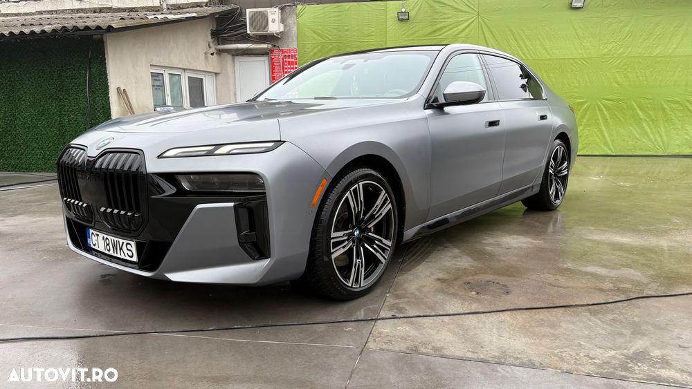 BMW Seria 7 740i - 1