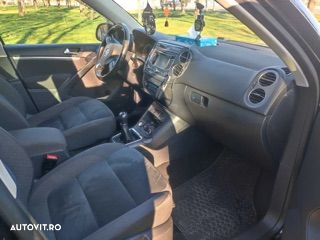 Volkswagen Tiguan - 6