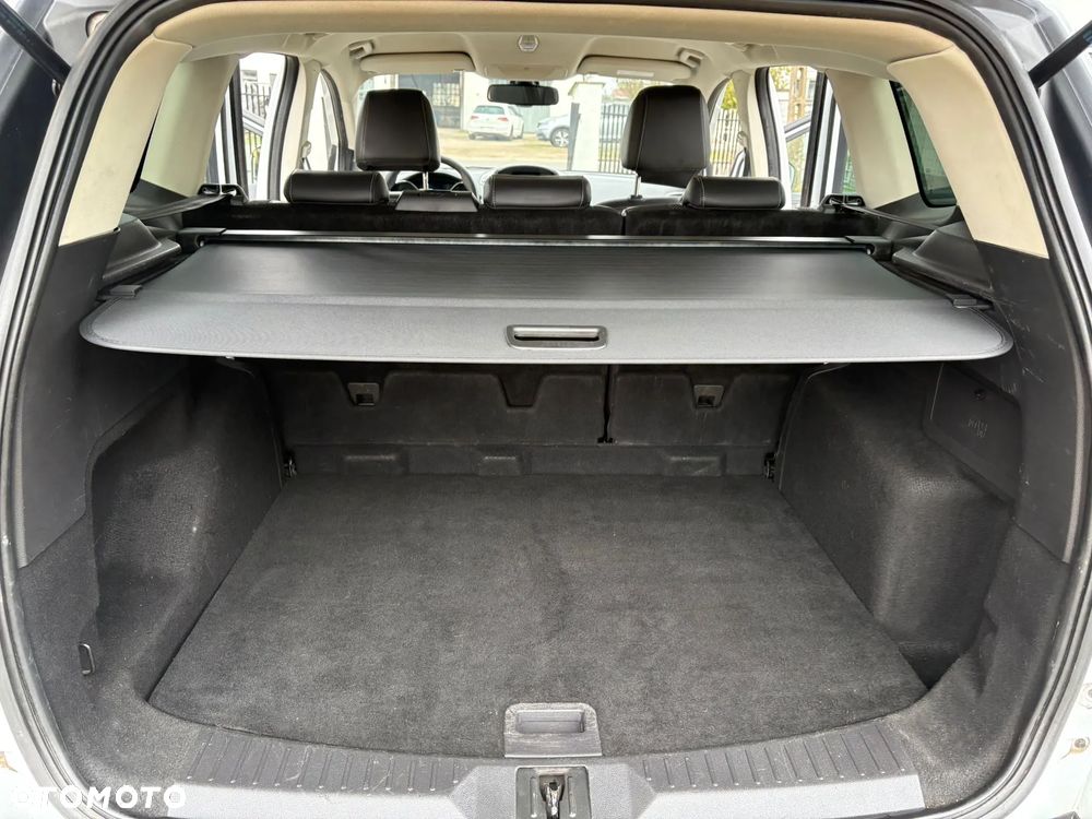 Ford Kuga 2.0 TDCi 2x4 Titanium - 15