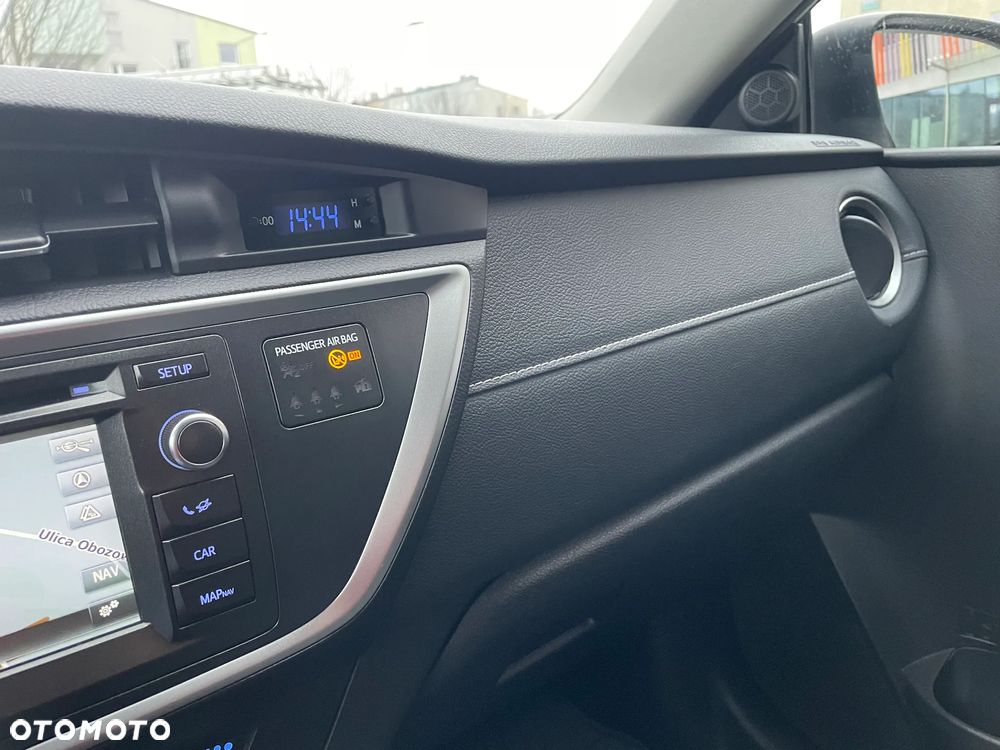 Toyota Auris 1.8 HSD Prestige - 12