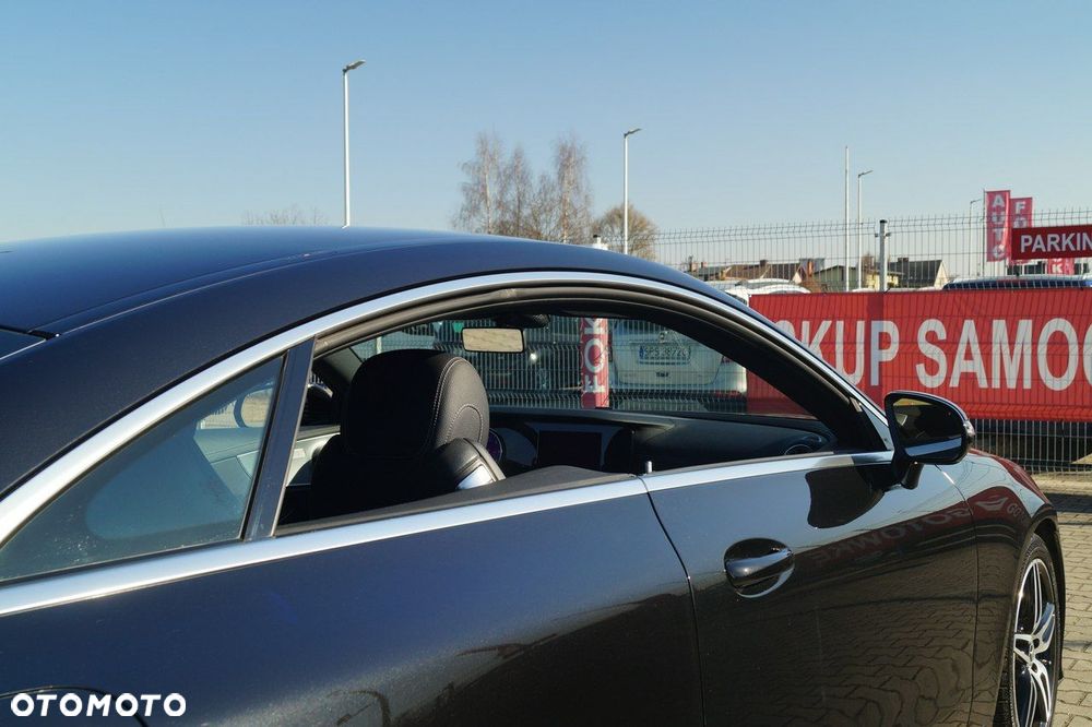 Mercedes-Benz Klasa E - 21