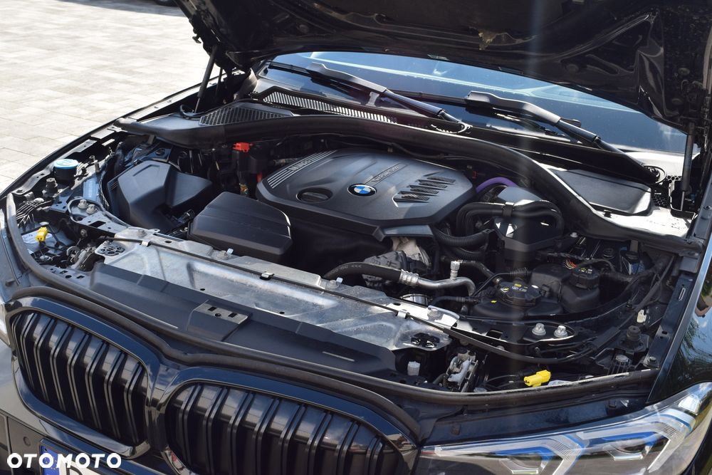 BMW Seria 3 320d xDrive M Sport sport - 26