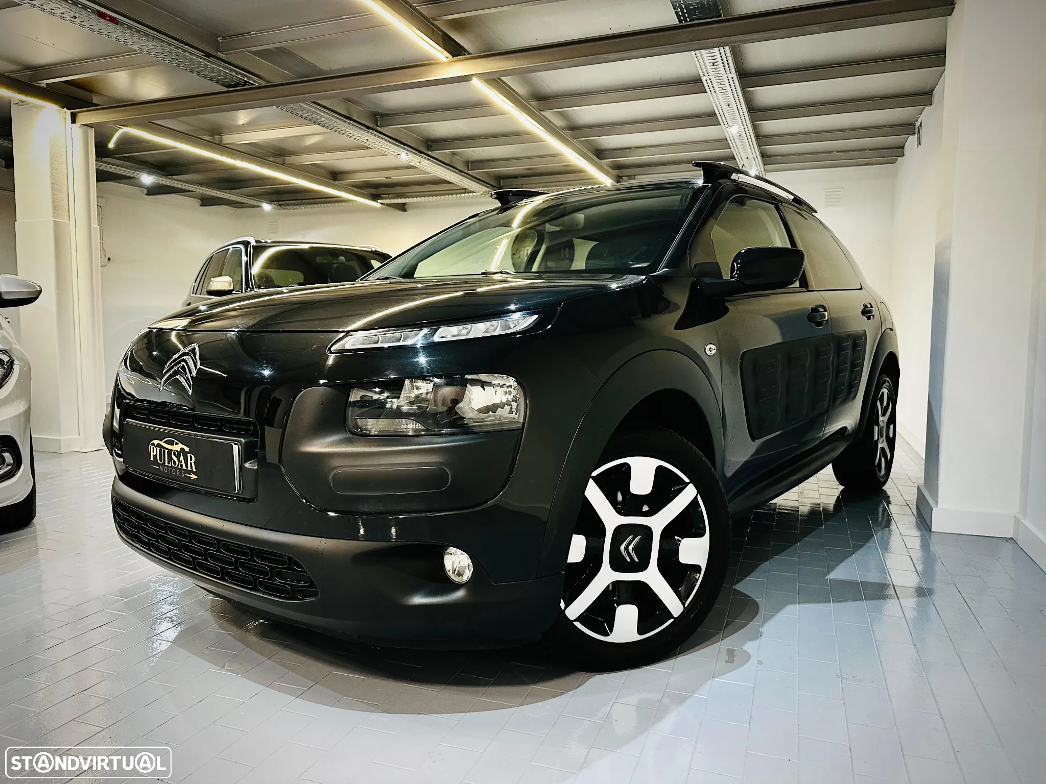 Citroën C4 Cactus 1.2 PureTech Shine EAT6 - 2