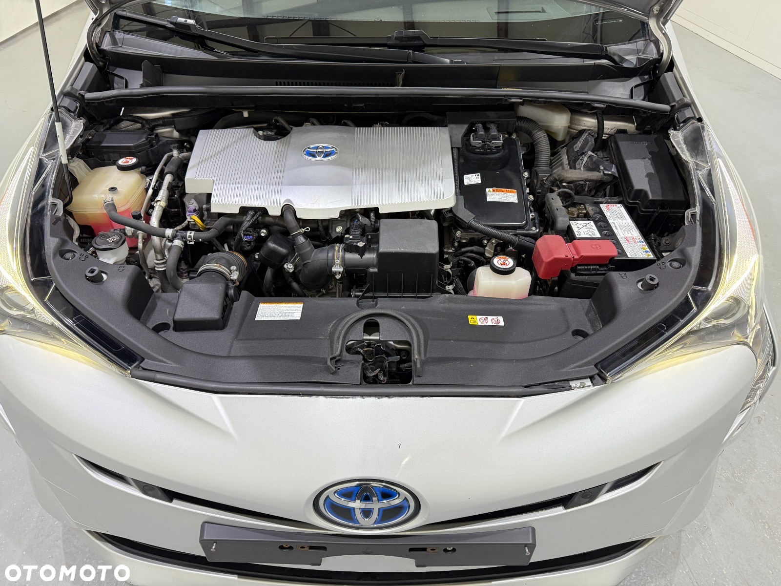 Toyota Prius 1.8 Hybrid Premium - 2