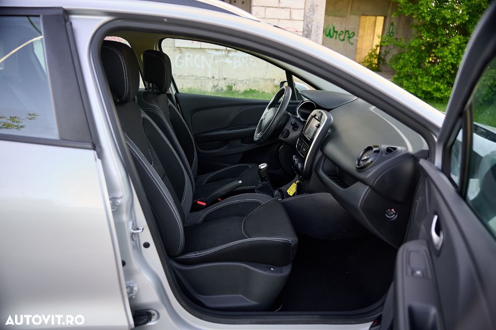 Renault Clio - 17