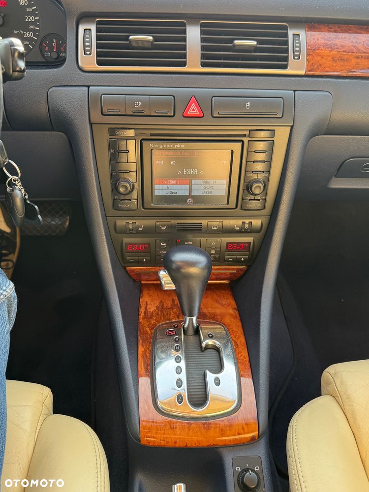 Audi A6 Avant - 22