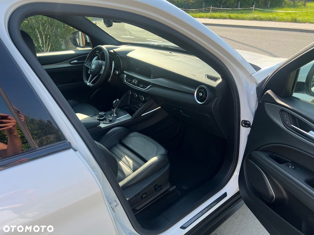 Alfa Romeo Stelvio 2.2 16V AT8 Q4 B-Tech - 34