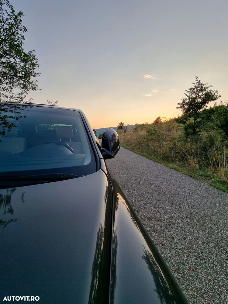 Volkswagen Touareg - 21