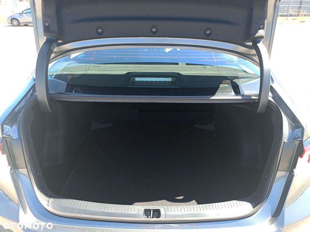 Toyota Corolla 1.8 Hybrid Comfort - 13