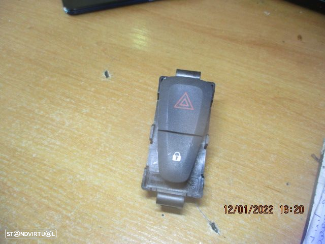 Interruptor E3160101 RENAULT MEGANE 3 2011 4 Piscas DACIA SANDERO 2016 4 Piscas  DACIA SANDERO II FASE 1 2013 1.5DCI 90CV 5P AZUL 4 PISCAS - 4