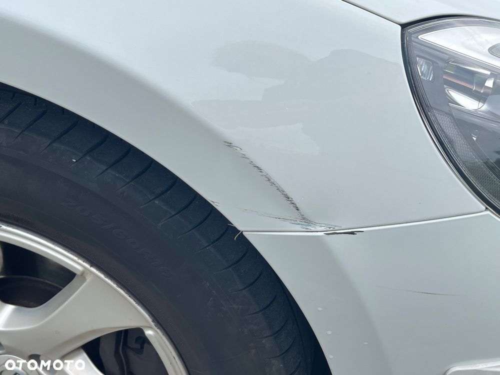 Volvo V40 Cross Country - 13