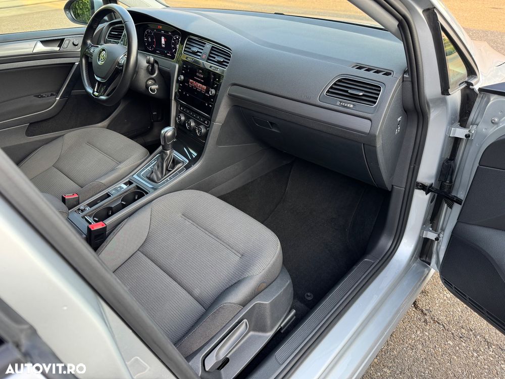 Volkswagen Golf 2.0 TDI SCR DSG Comfortline - 24
