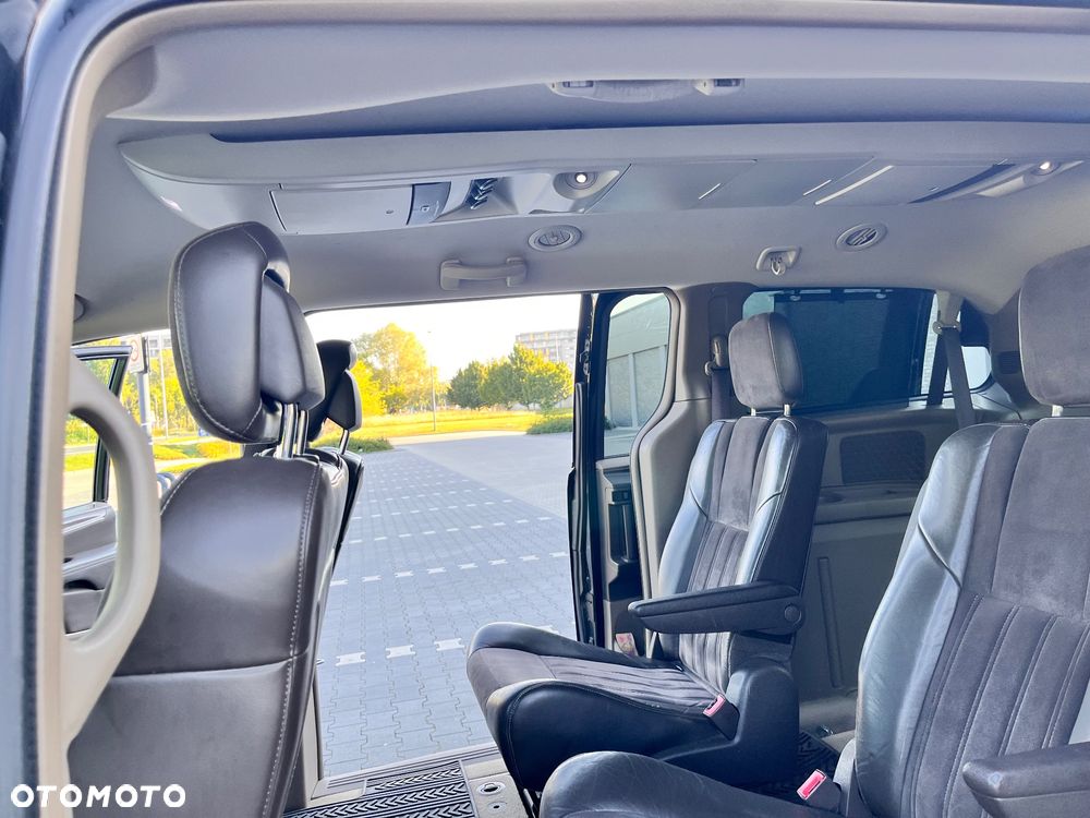 Lancia Voyager 3.6 Platinum - 19