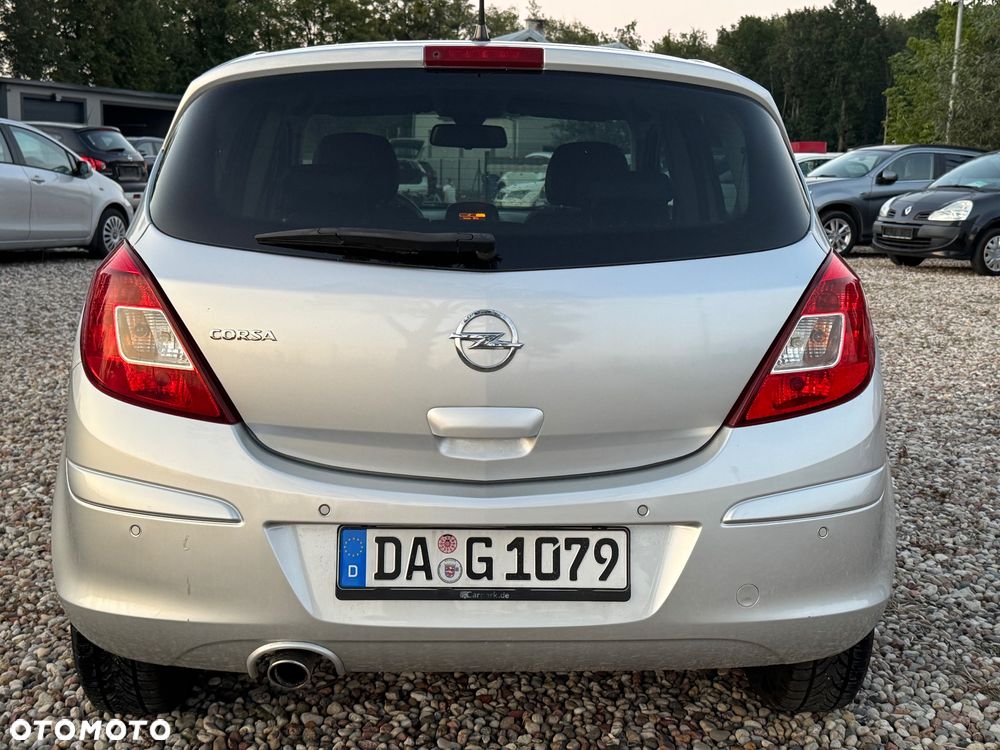 Opel Corsa 1.4 16V 150 Jahre - 9