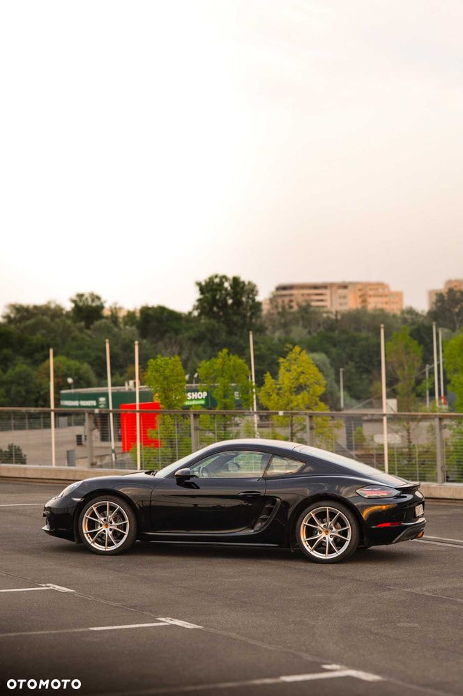 Porsche 718 Cayman - 6