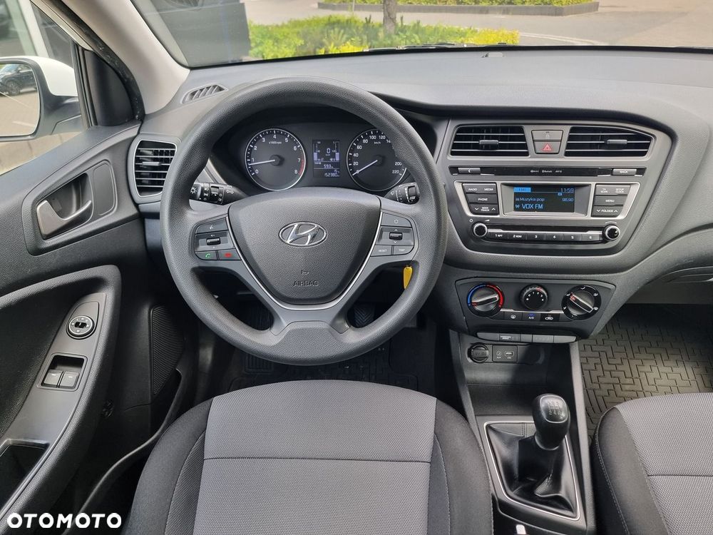 Hyundai i20 1.2 BlueDrive Classic + - 26