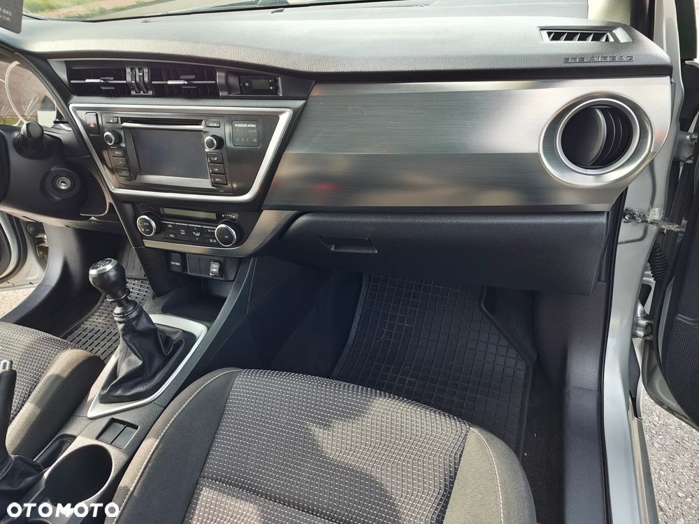 Toyota Auris 1.33 Dual-VVT-i Edition - 16