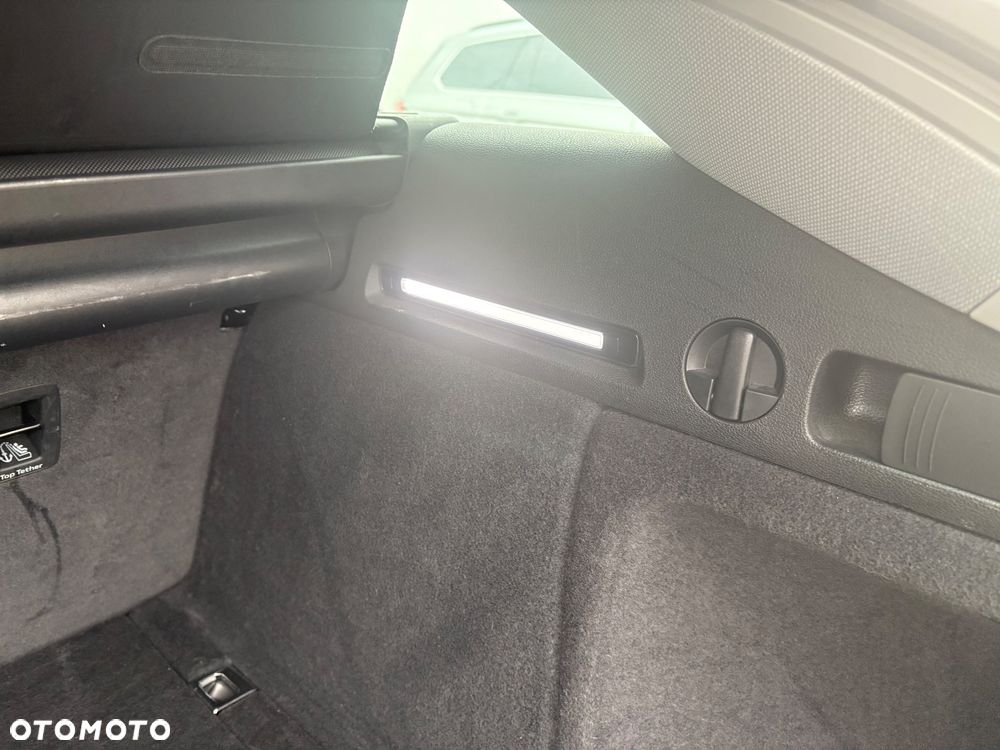 Audi A4 Avant 35 TFSI mHEV - 16