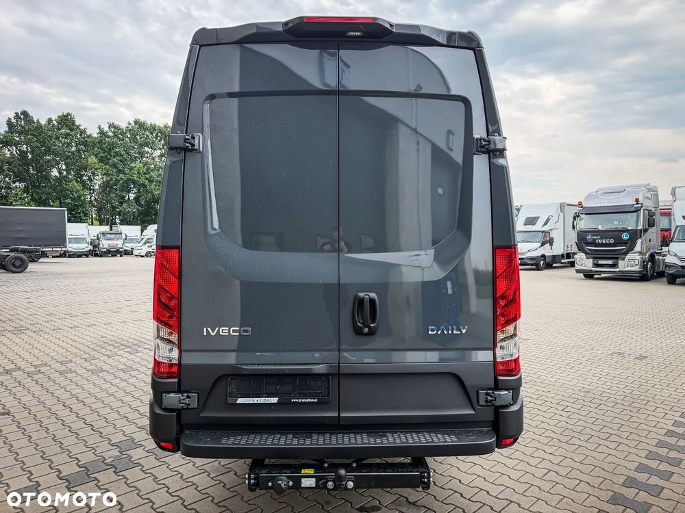 Iveco Daily 35S18HA8 V - Furgon L4H2 silnik 3.0 automat od ręki GSC Gorzów - 8