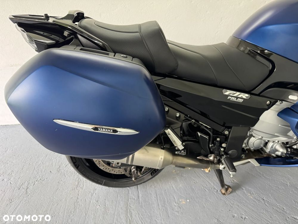 Yamaha FJR - 26