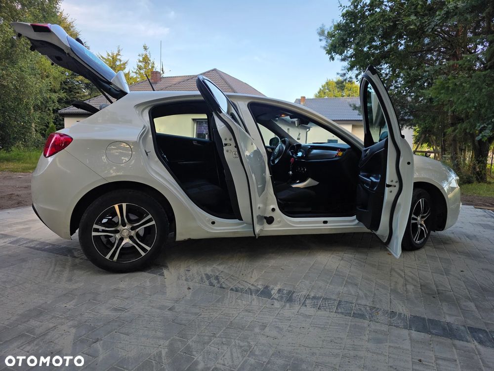 Alfa Romeo Giulietta 1.4 TB 16V Multiair - 4