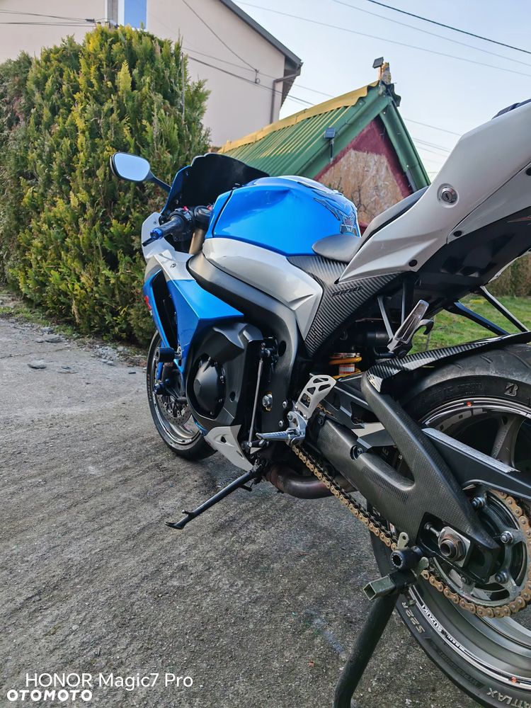 Suzuki GSX-R - 4