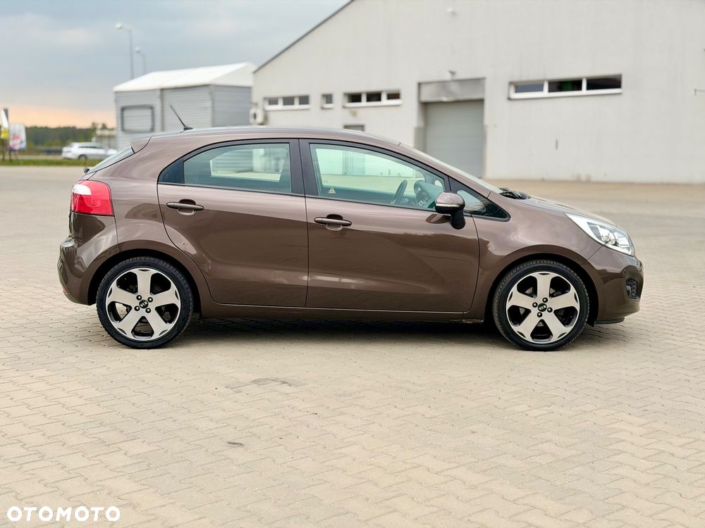 Kia Rio 1.4 Dream Team Edition - 15