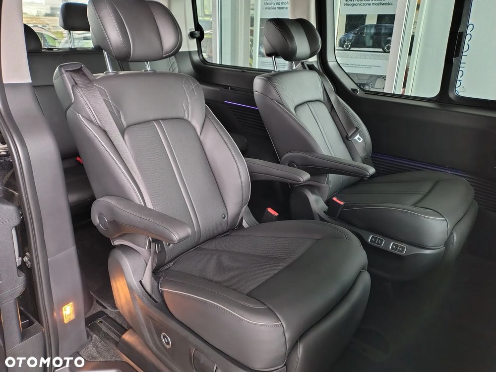 Hyundai Staria 1.6 T-GDI HEV Luxury - 34