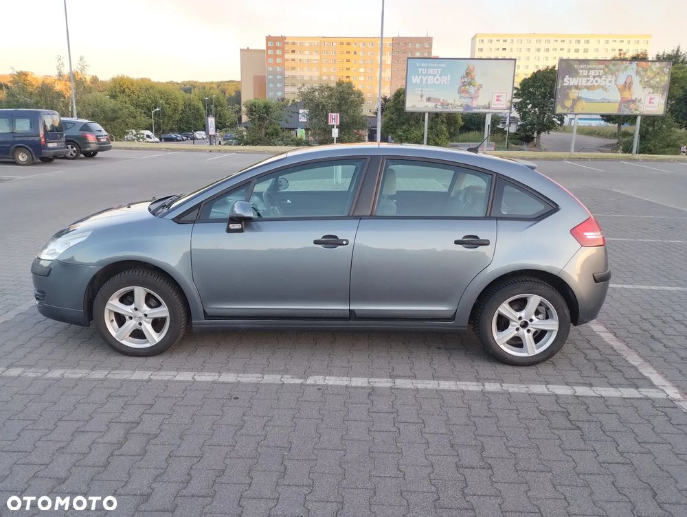 Citroën C4 1.4 16V Impress - 8