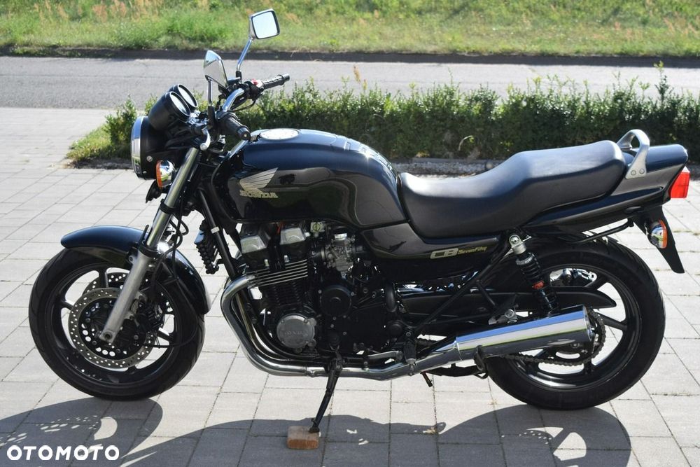 Honda CB - 12