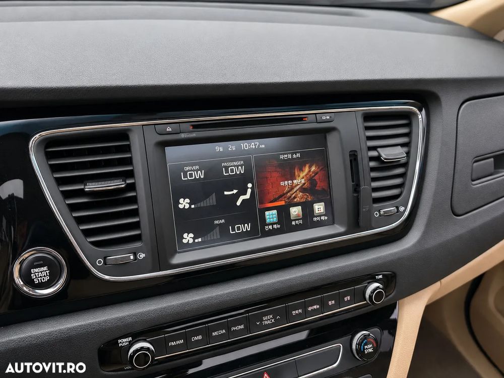 Kia Carnival - 8