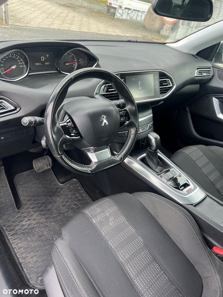 Peugeot 308 - 13
