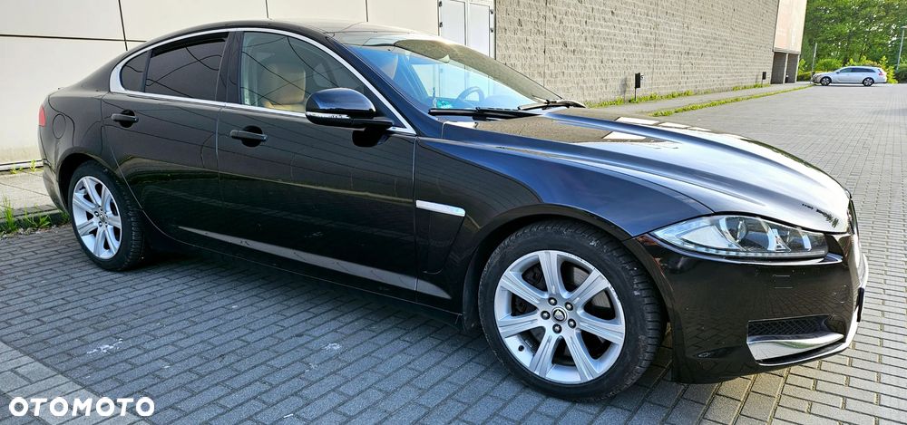 Jaguar XF 3.0 V6 D S Premium Luxury - 4