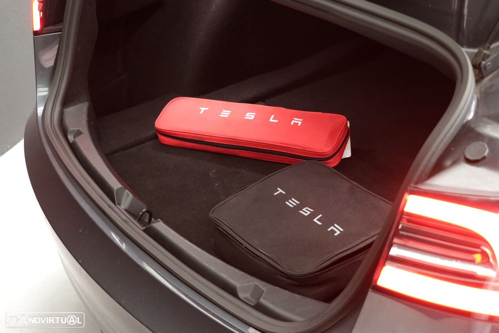 Tesla Model 3 Long Range AWD Dual Motor Performance - 17