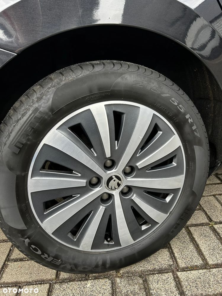 Skoda Superb 2.0 TDI SCR Style DSG - 5