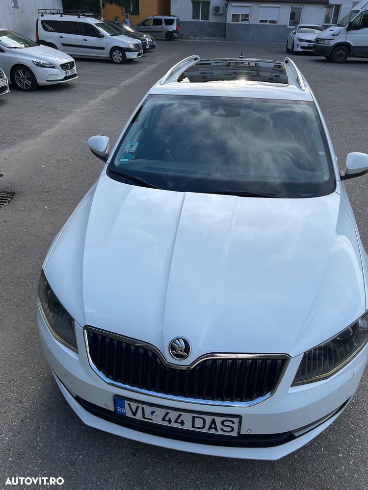 Skoda Octavia 1.6 TDI DSG Style - 3