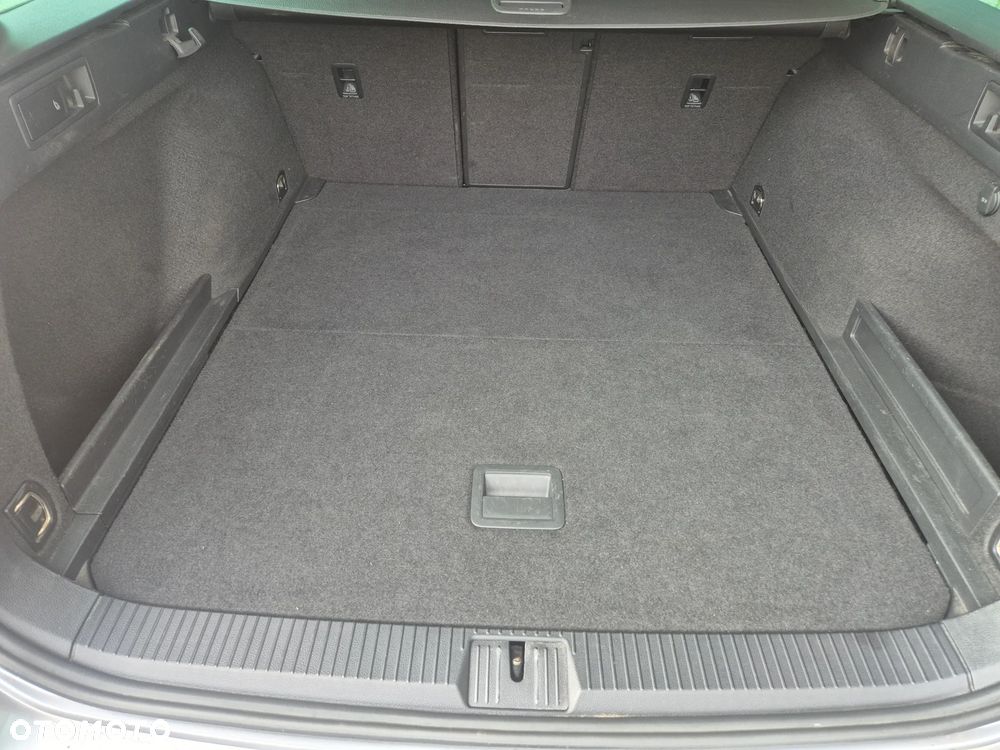 Volkswagen Passat Variant 2.0 TDI (BlueMotion Technology) Comfortline - 24