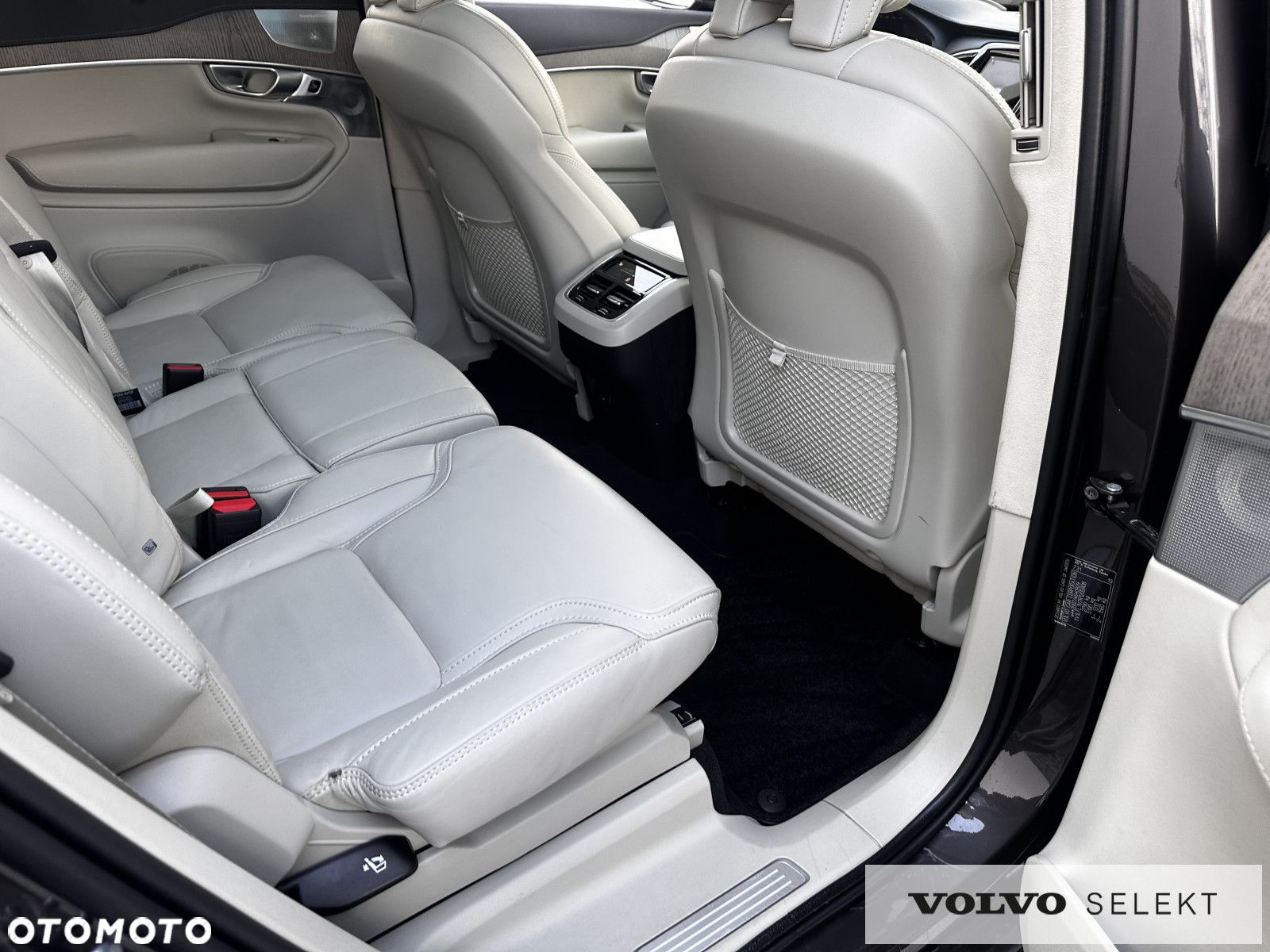 Volvo XC 90 - 21