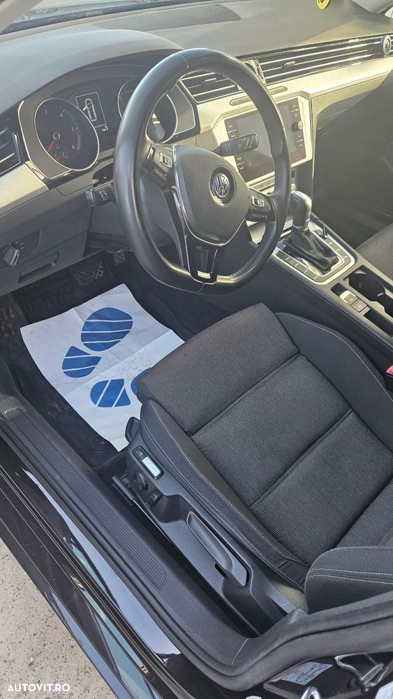 Volkswagen Passat 2.0 TDI DSG Comfortline - 13