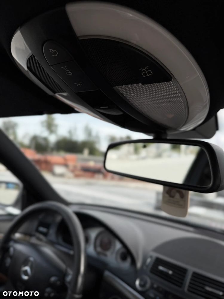 Mercedes-Benz Klasa E 320 CDI 4-Matic Avantgarde - 26