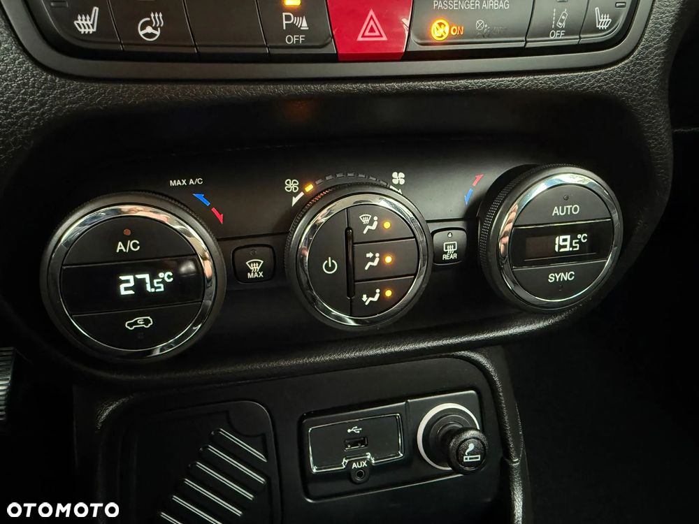 Jeep Renegade 1.4 MultiAir Limited - 31