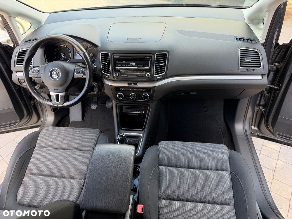 Volkswagen Sharan 2.0 TDI 4Motion BlueMotion Technology Comfortline - 11