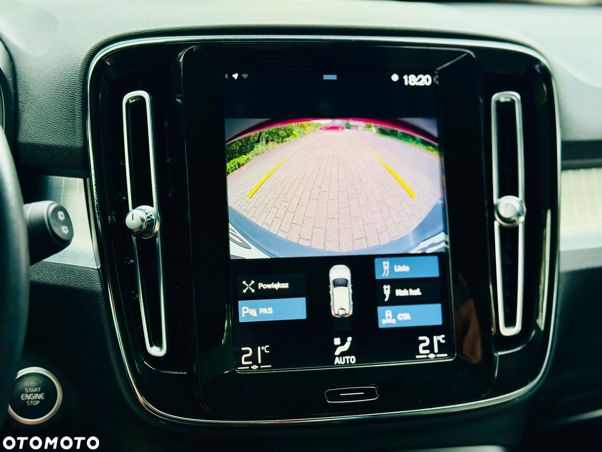 Volvo XC 40 T5 Plug-In Hybrid Momentum Pro - 11