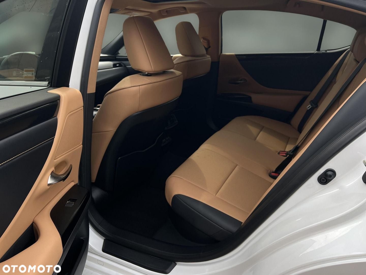 Lexus ES - 18