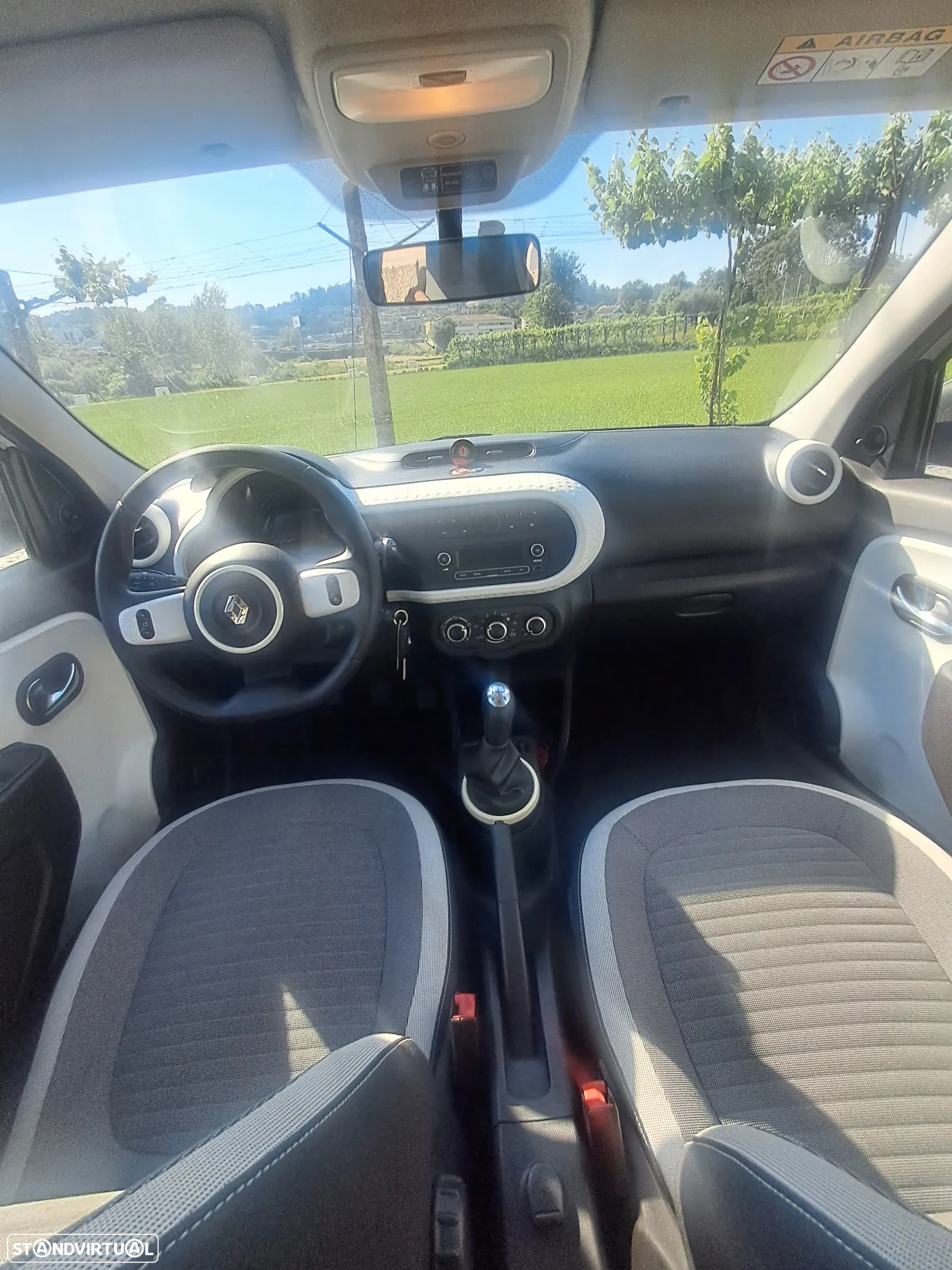 Renault Twingo SCe 75 Signature - 9